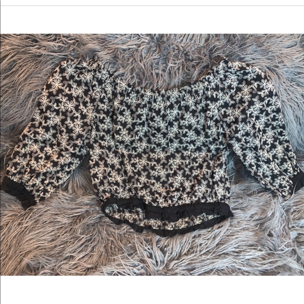 Crop Top - Picture 2 of 3